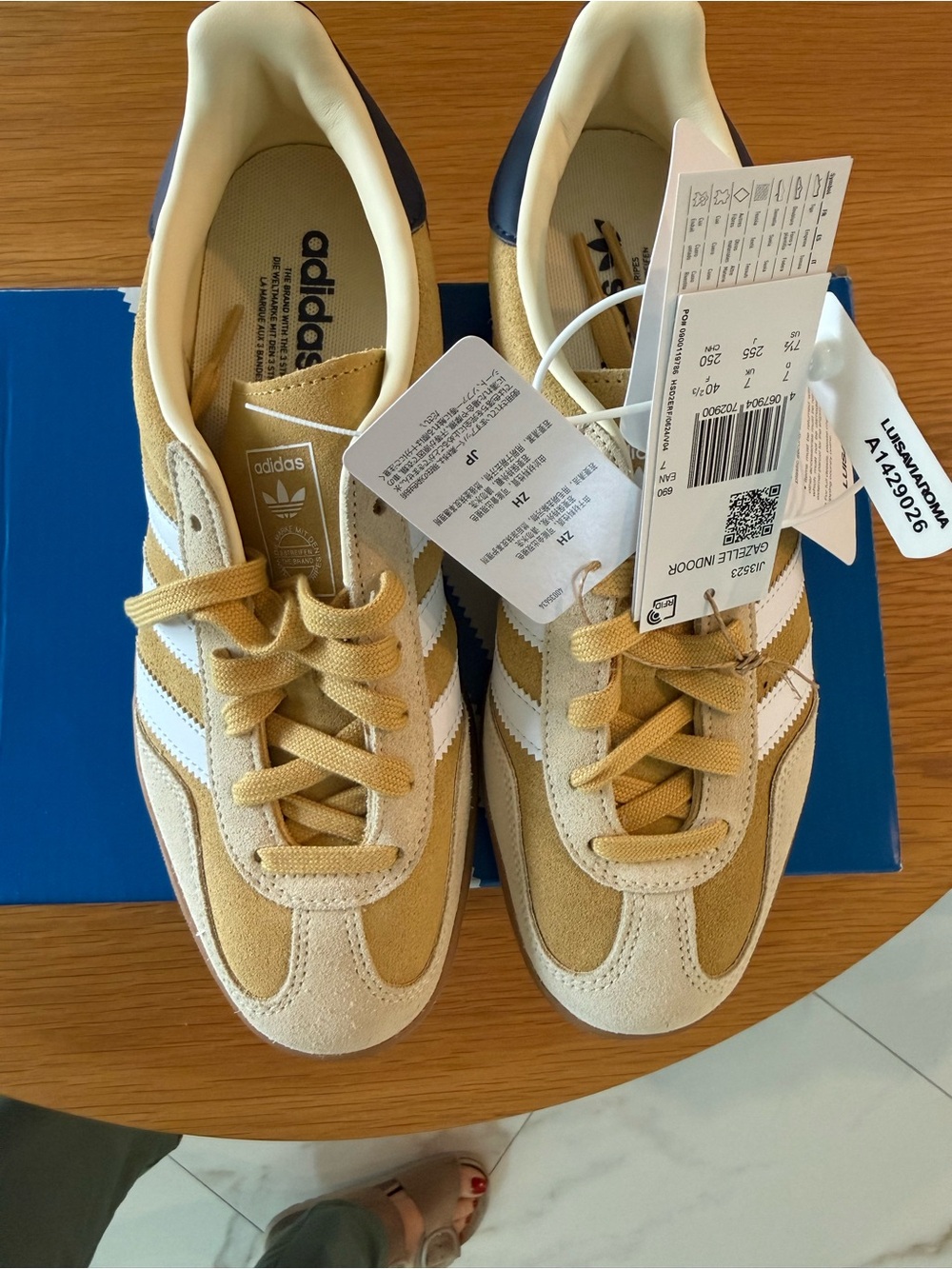 adidas Gazelle Suede Sneakers in Tan/White MEN'S SIZE 7.5/WOMEN'S SIZE 8.5